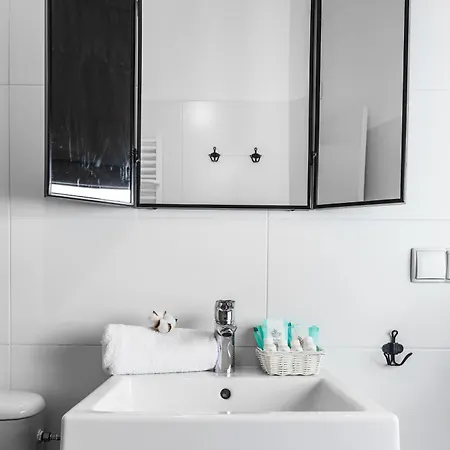 アパート Happy Monte Cassino 44 A *